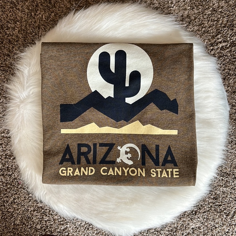 NWOT AZ Grand Canyon State print t-shirt